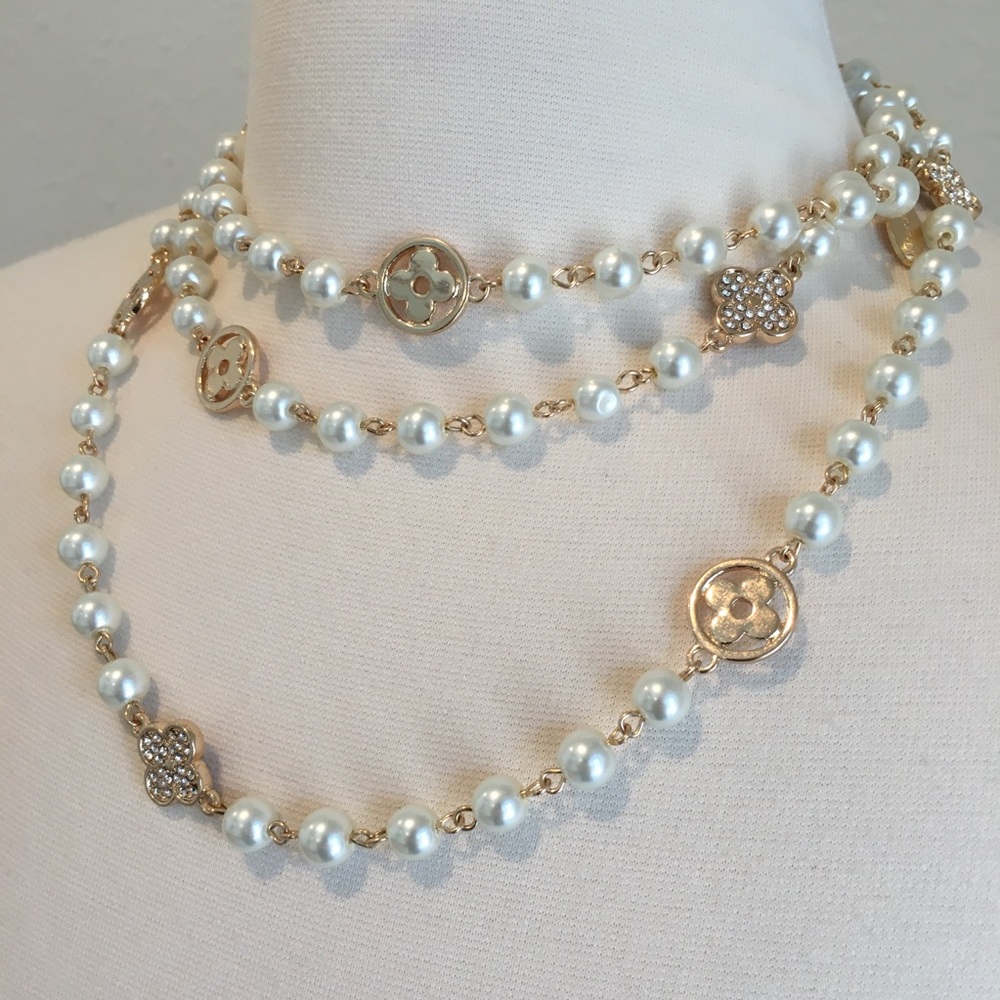NEW! LAST ONE LEFT!  Pearl & gold station necklace - Picture 6 of 8
